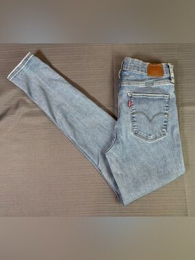 Levi’s Premium 720 High Rise Super Skinny Jeans Women’s W29 Light Wash